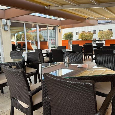 Hotel Garic Garesnica ภายนอก รูปภาพ