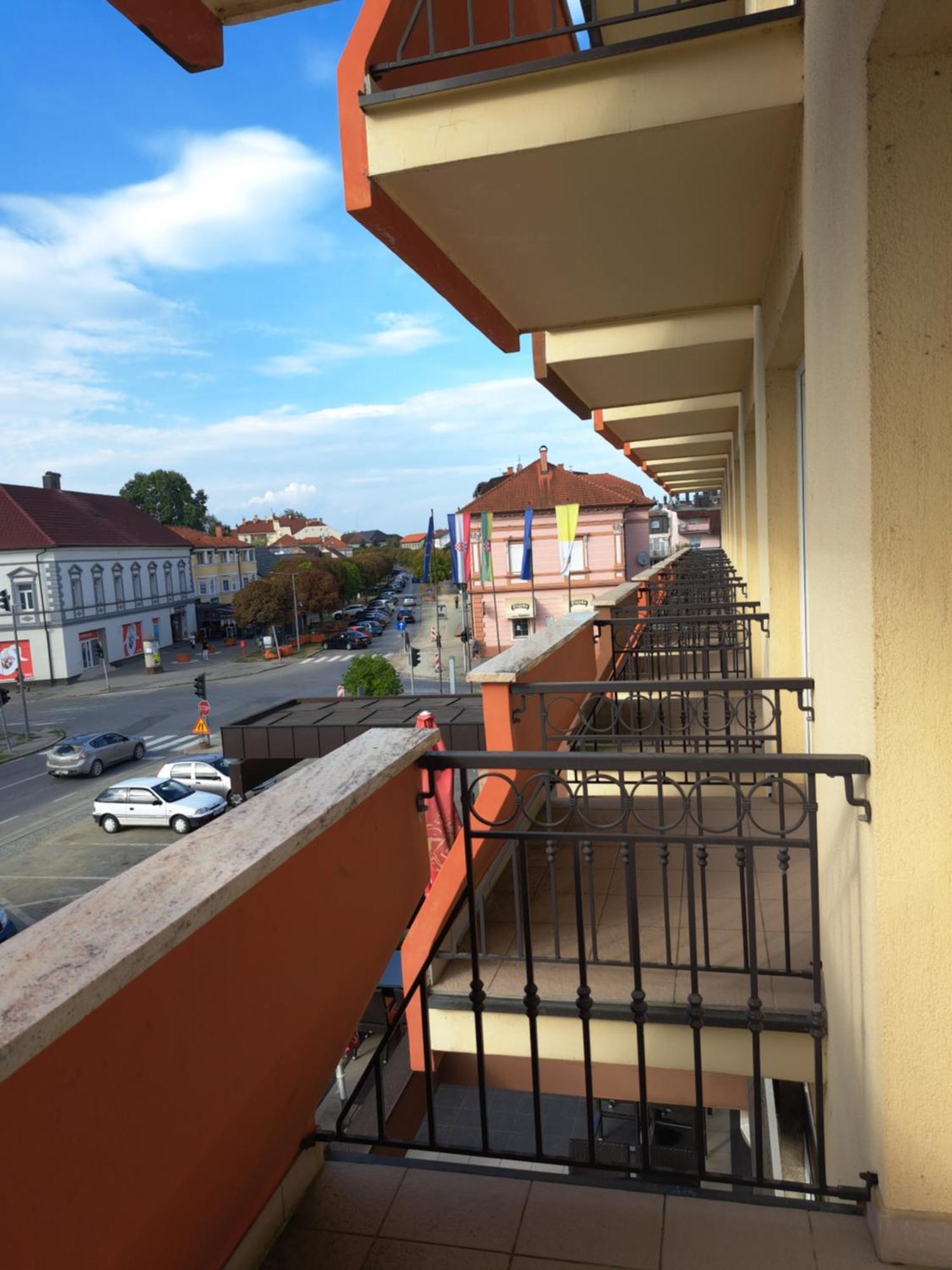 Hotel Garic Garesnica ภายนอก รูปภาพ