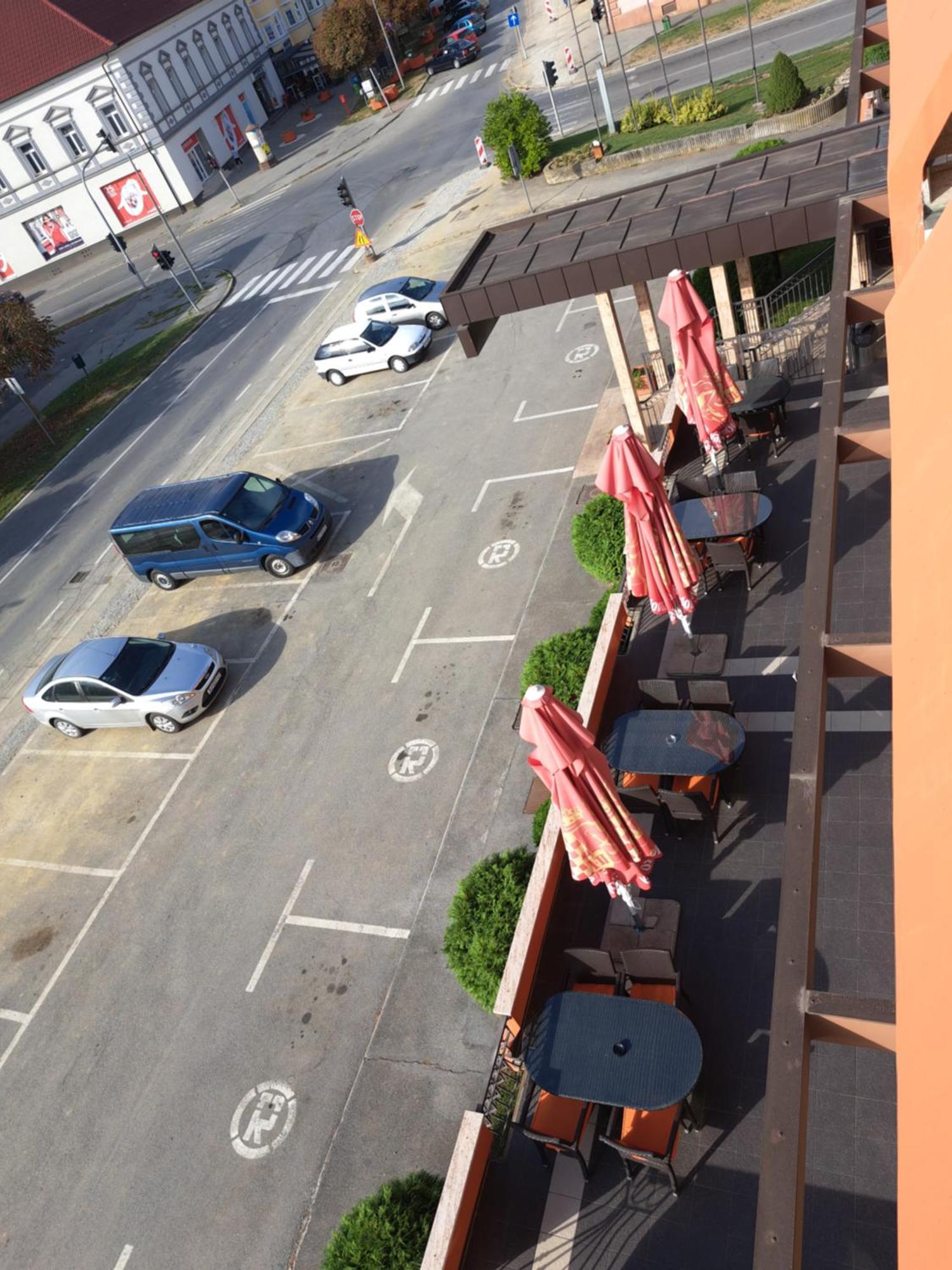 Hotel Garic Garesnica ภายนอก รูปภาพ