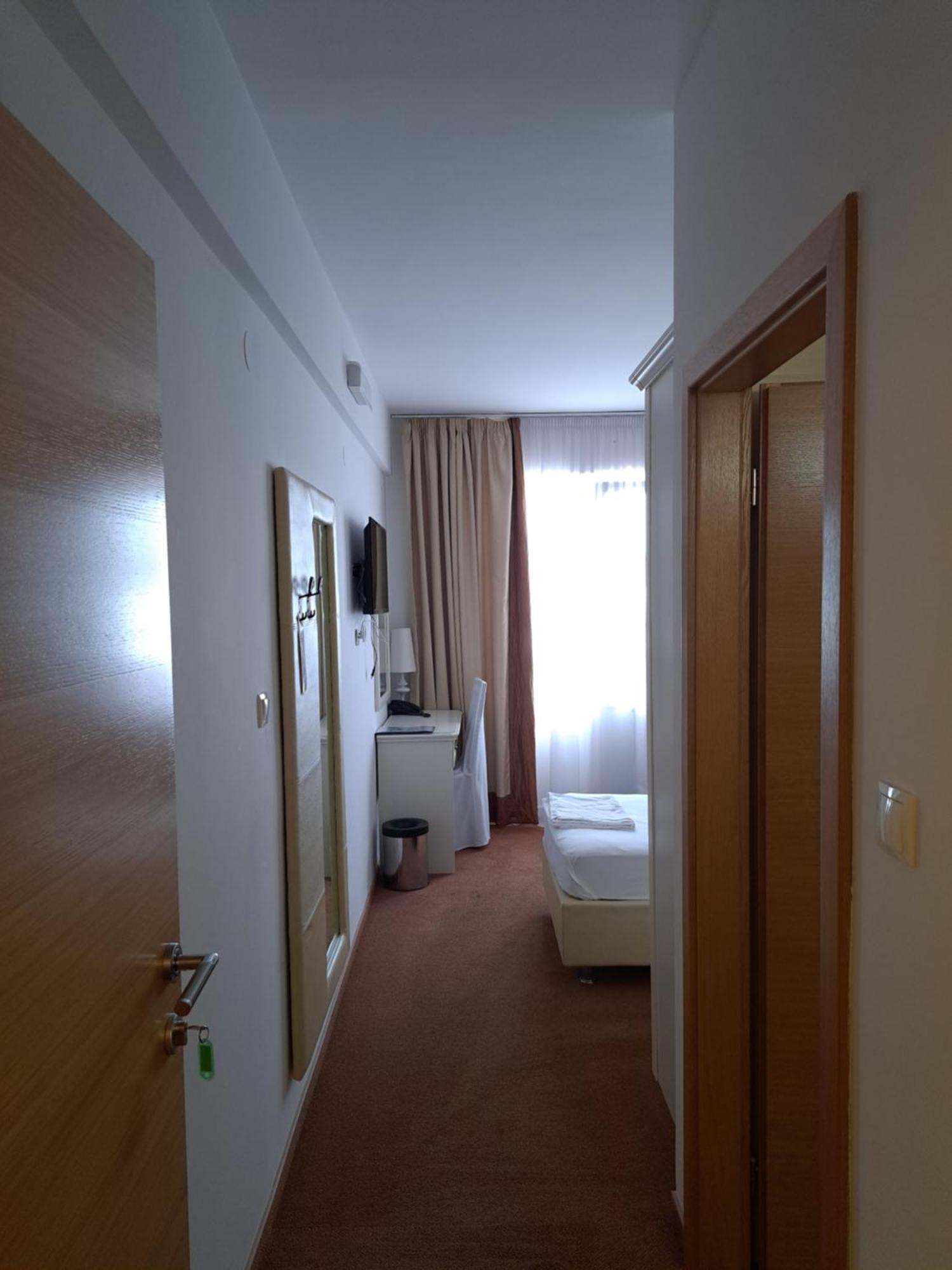 Hotel Garic Garesnica ภายนอก รูปภาพ