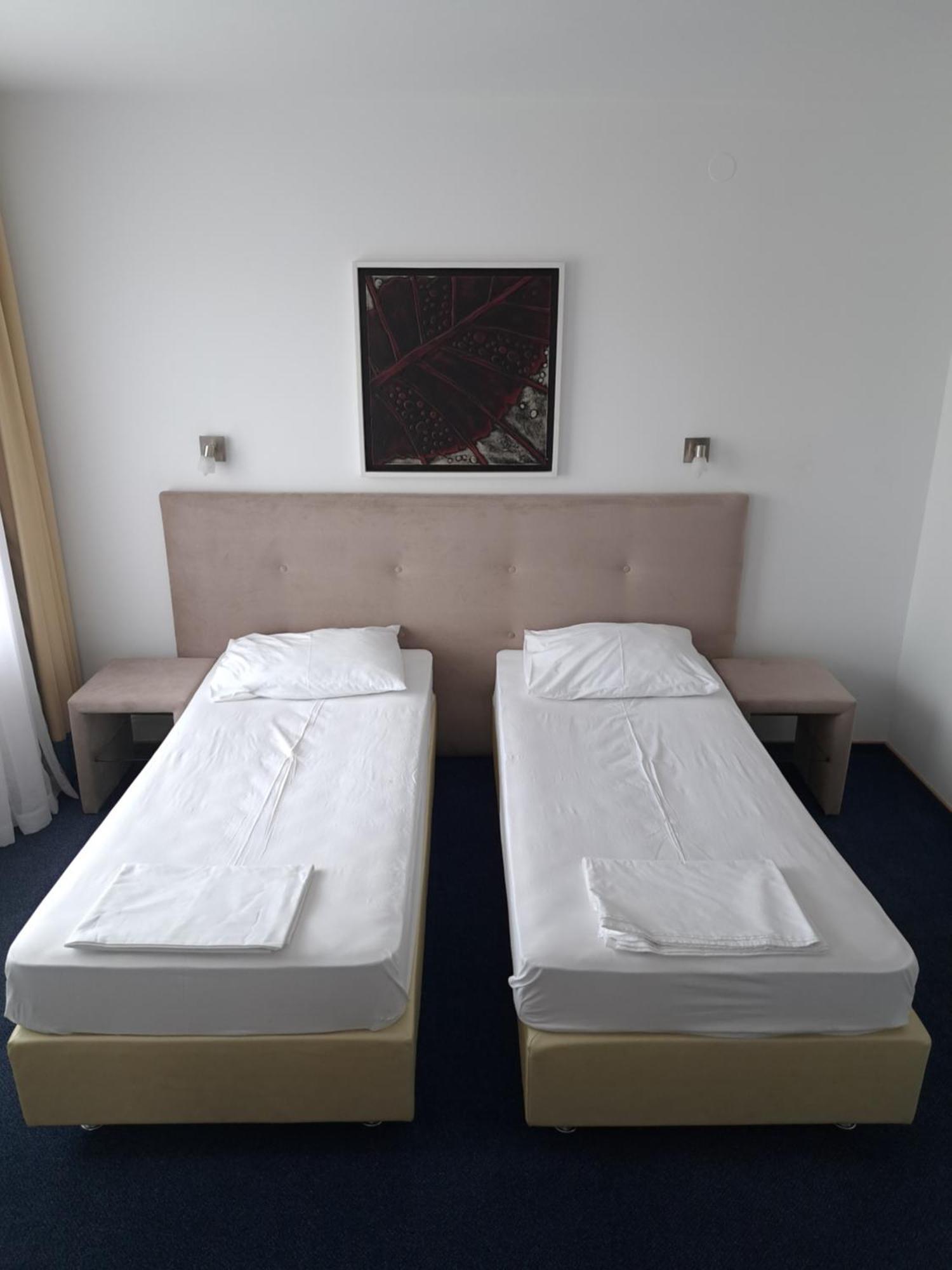 Hotel Garic Garesnica ภายนอก รูปภาพ